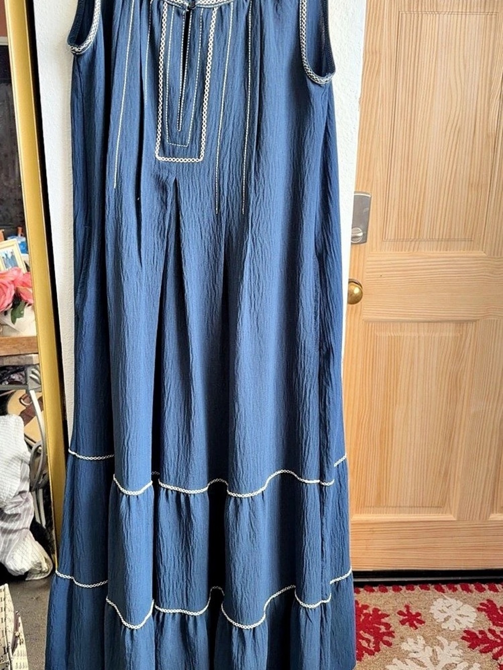 Max Studio London Maxi Dress in Blue Size Medium Like New